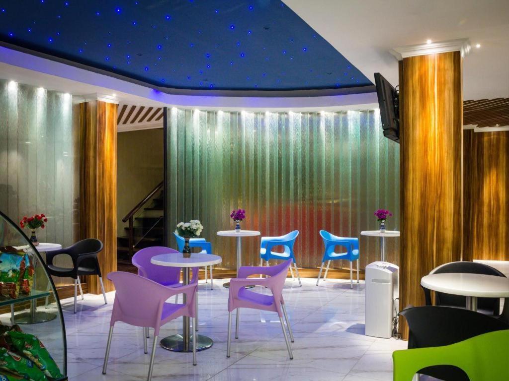 Madu Inn Jakarta Kültér fotó